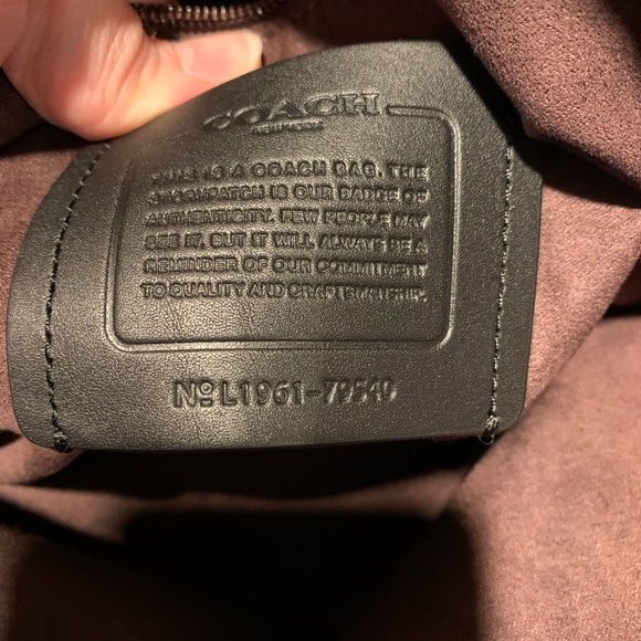 Metropolitan Lock Portfolio. Hang tag not included. - Picture 7 of 10